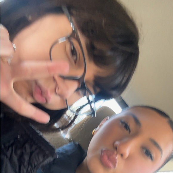 Meet your Posher, Mallory - Picture 1 of 1